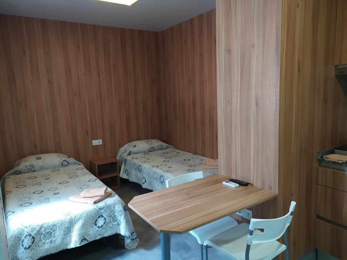 Hostal Usera Madrid Ngoại thất bức ảnh