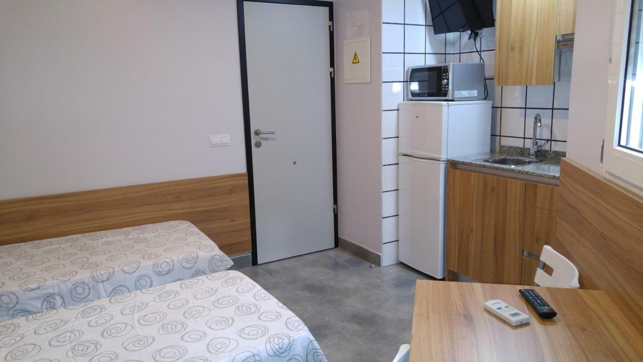 Hostal Usera Madrid Ngoại thất bức ảnh